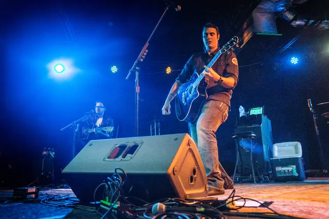Breaking Benjamin live in concert, photo 8 by Jim Gilbert