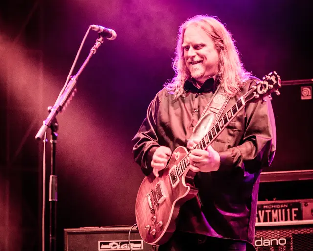 Gov't Mule live in concert, photo 5 by Jim Gilbert