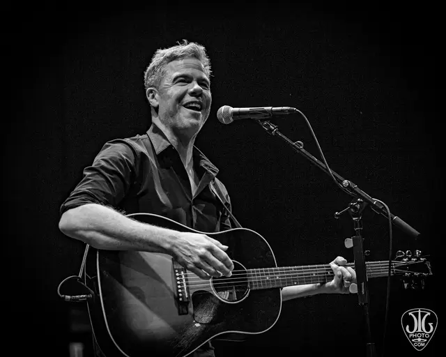 Josh Ritter live in concert, photo 3 by Jim Gilbert