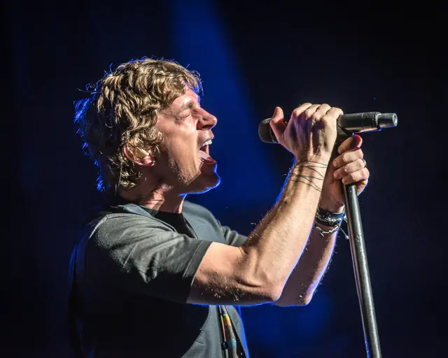 Matchbox 20 live in concert, photo 10 by Jim Gilbert
