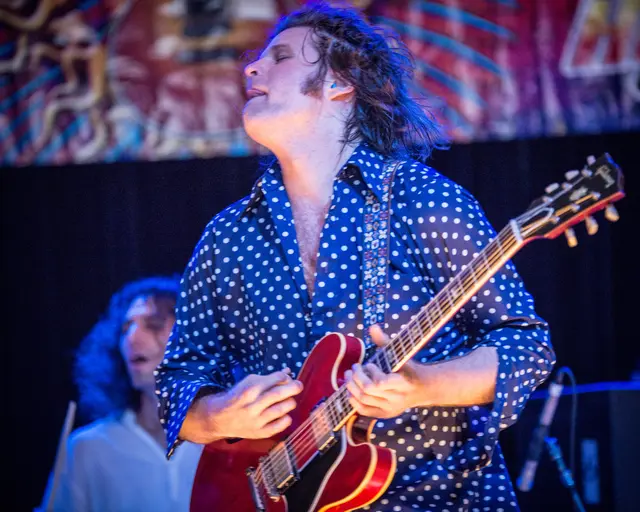 Simo live in concert, photo 9 by Jim Gilbert