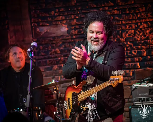 Trigger Hippy live in concert, photo 1 by Jim Gilbert