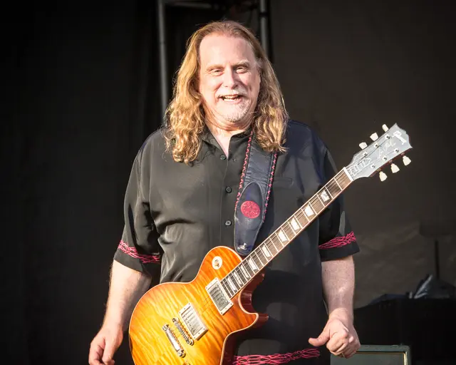 Warren Haynes live in concert